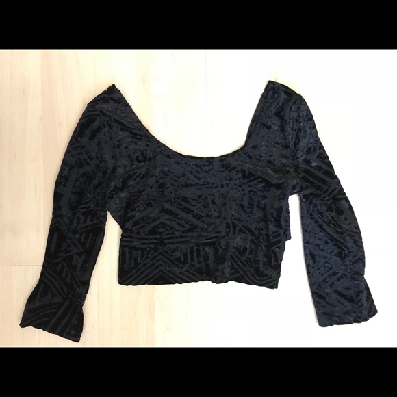 Urban outfitters velvet top - Picture 3 of 3